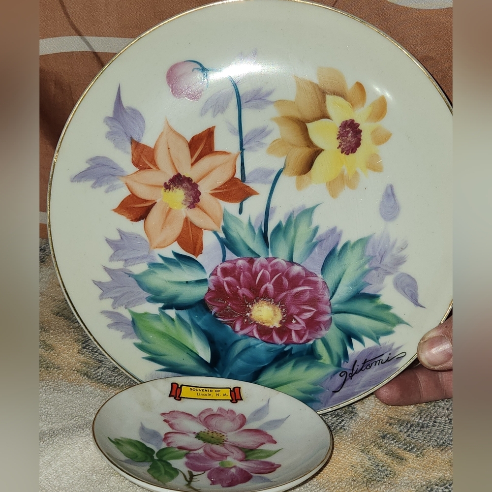 Hitomi Floral Decorative Plate Set